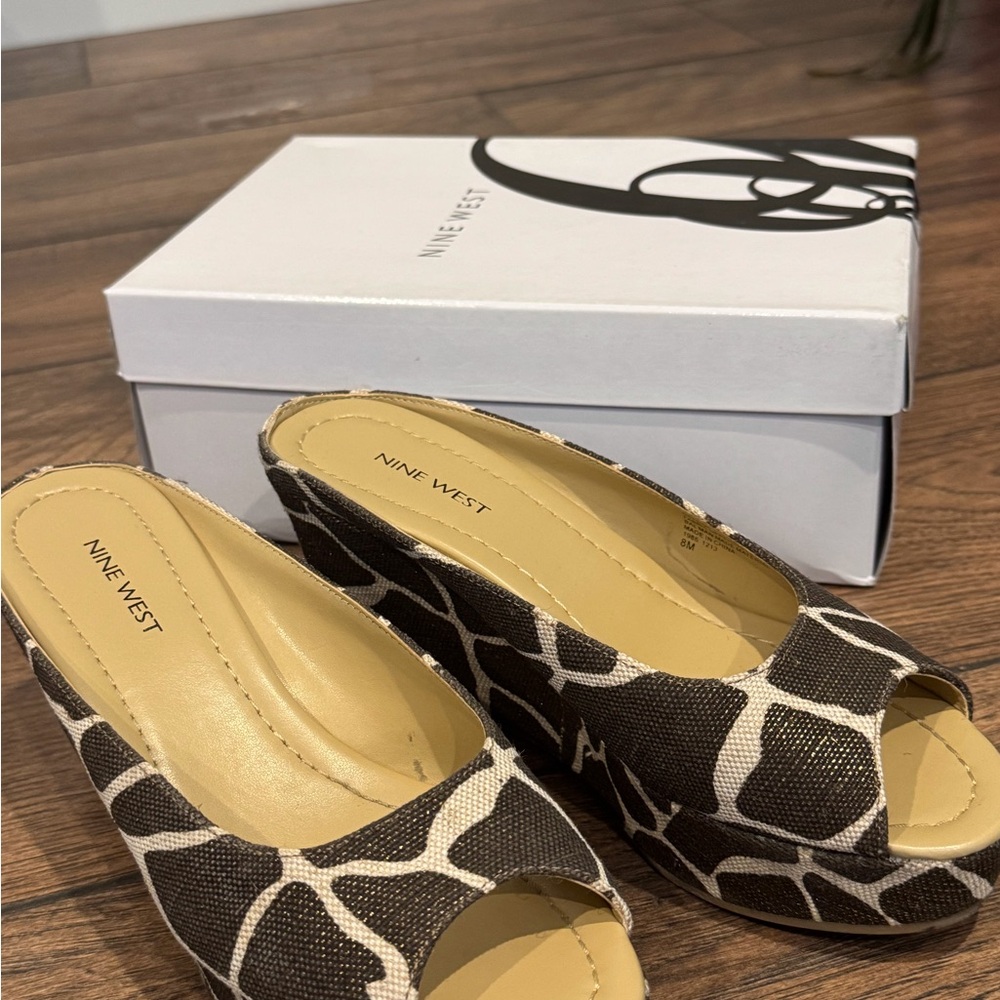 Nine West Black and Cream Patterned Wedge Sandals - Picture 4 of 8